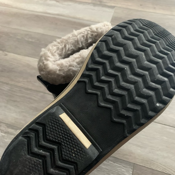 Sorel Boots - Picture 4 of 5
